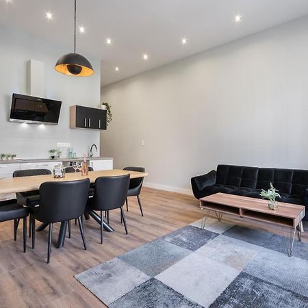 Buenos Boutique - A/C, 2 Bathrms, Amazing View Appartement Boedapest Buitenkant foto