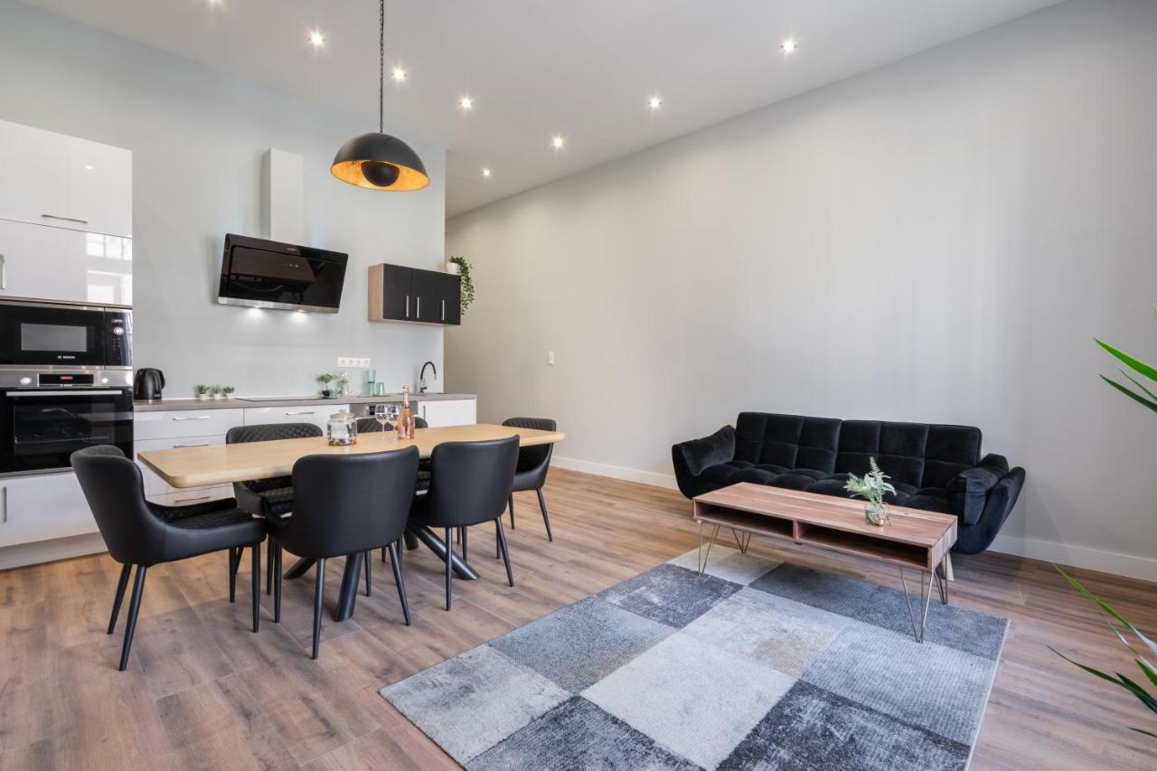 Buenos Boutique - A/C, 2 Bathrms, Amazing View Appartement Boedapest Buitenkant foto