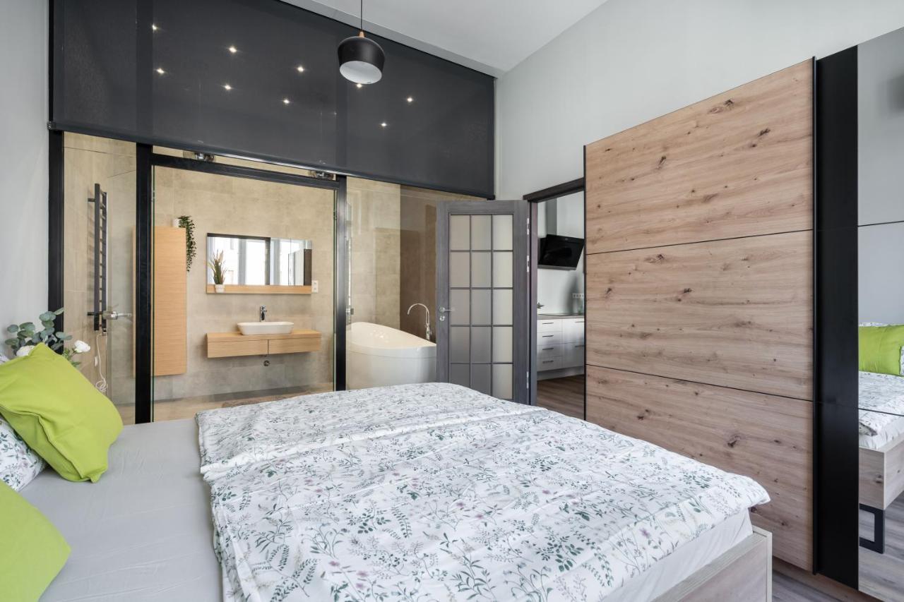 Buenos Boutique - A/C, 2 Bathrms, Amazing View Appartement Boedapest Buitenkant foto