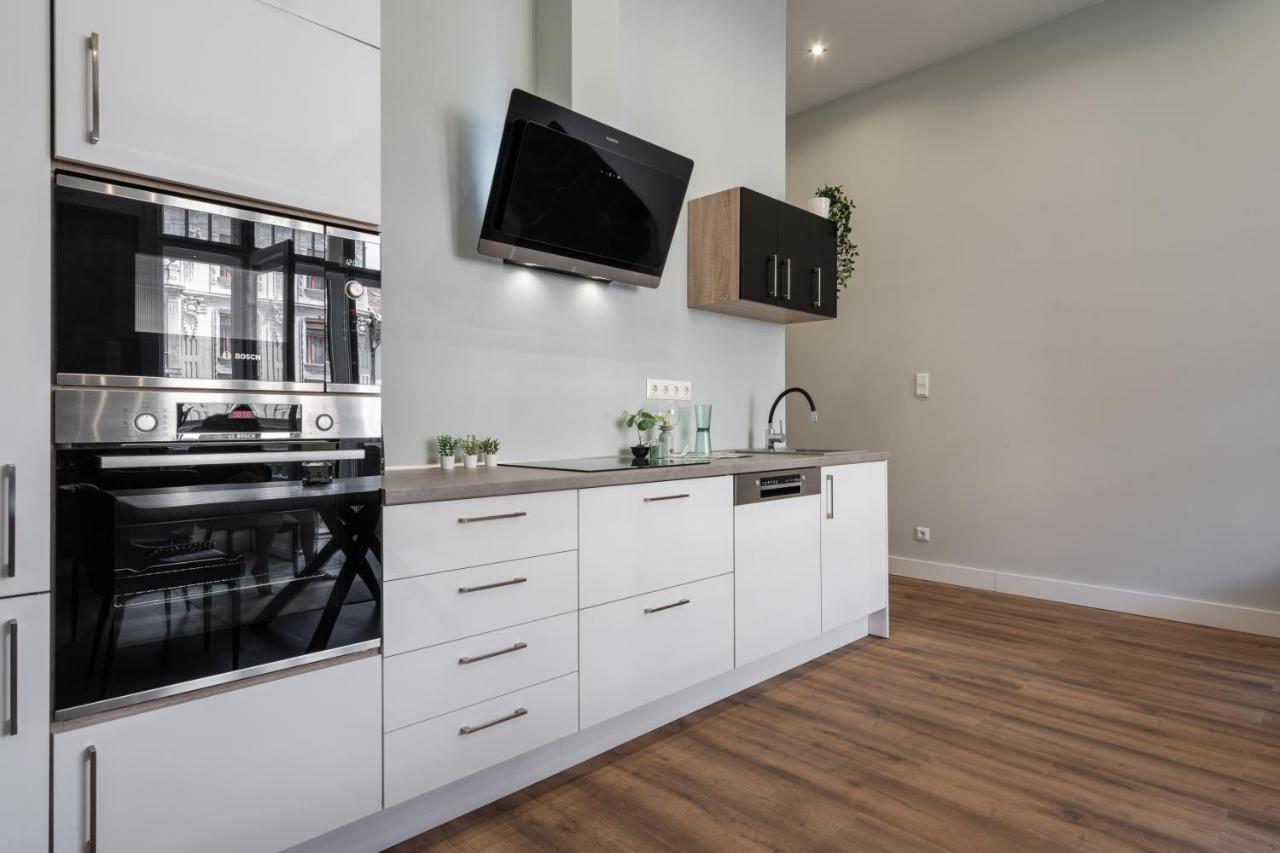Buenos Boutique - A/C, 2 Bathrms, Amazing View Appartement Boedapest Buitenkant foto