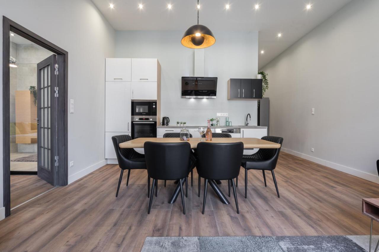 Buenos Boutique - A/C, 2 Bathrms, Amazing View Appartement Boedapest Buitenkant foto