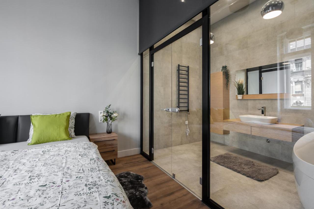 Buenos Boutique - A/C, 2 Bathrms, Amazing View Appartement Boedapest Buitenkant foto