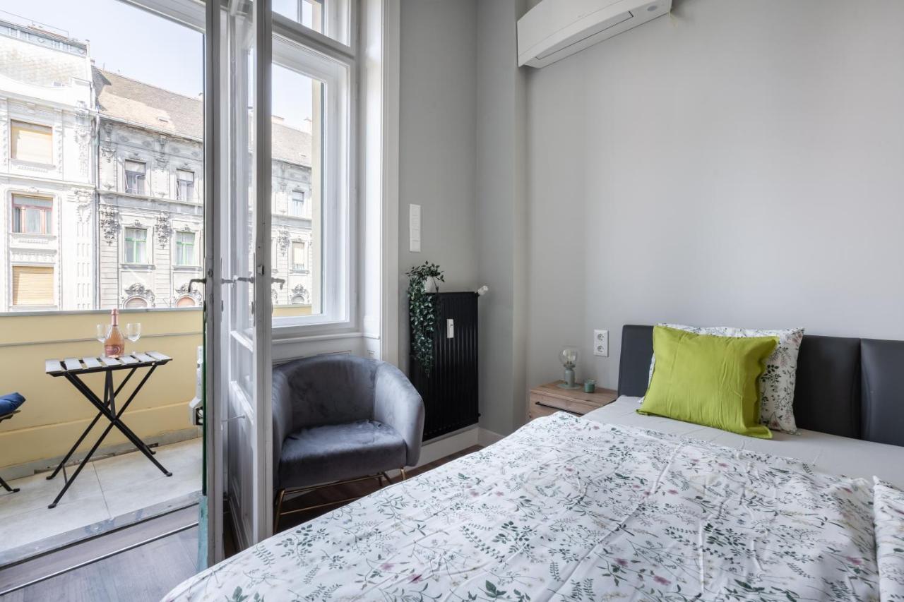 Buenos Boutique - A/C, 2 Bathrms, Amazing View Appartement Boedapest Buitenkant foto